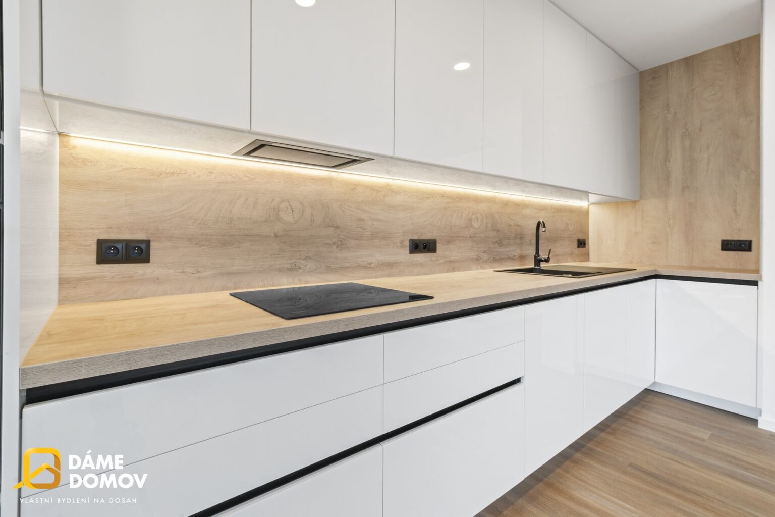 1920x1920wm2410241258-62301-pronajem-bytu-3-kk-94-m2-zlin-mostni-byt-117-vpravo-dole-14-07db7034a4-1618883592