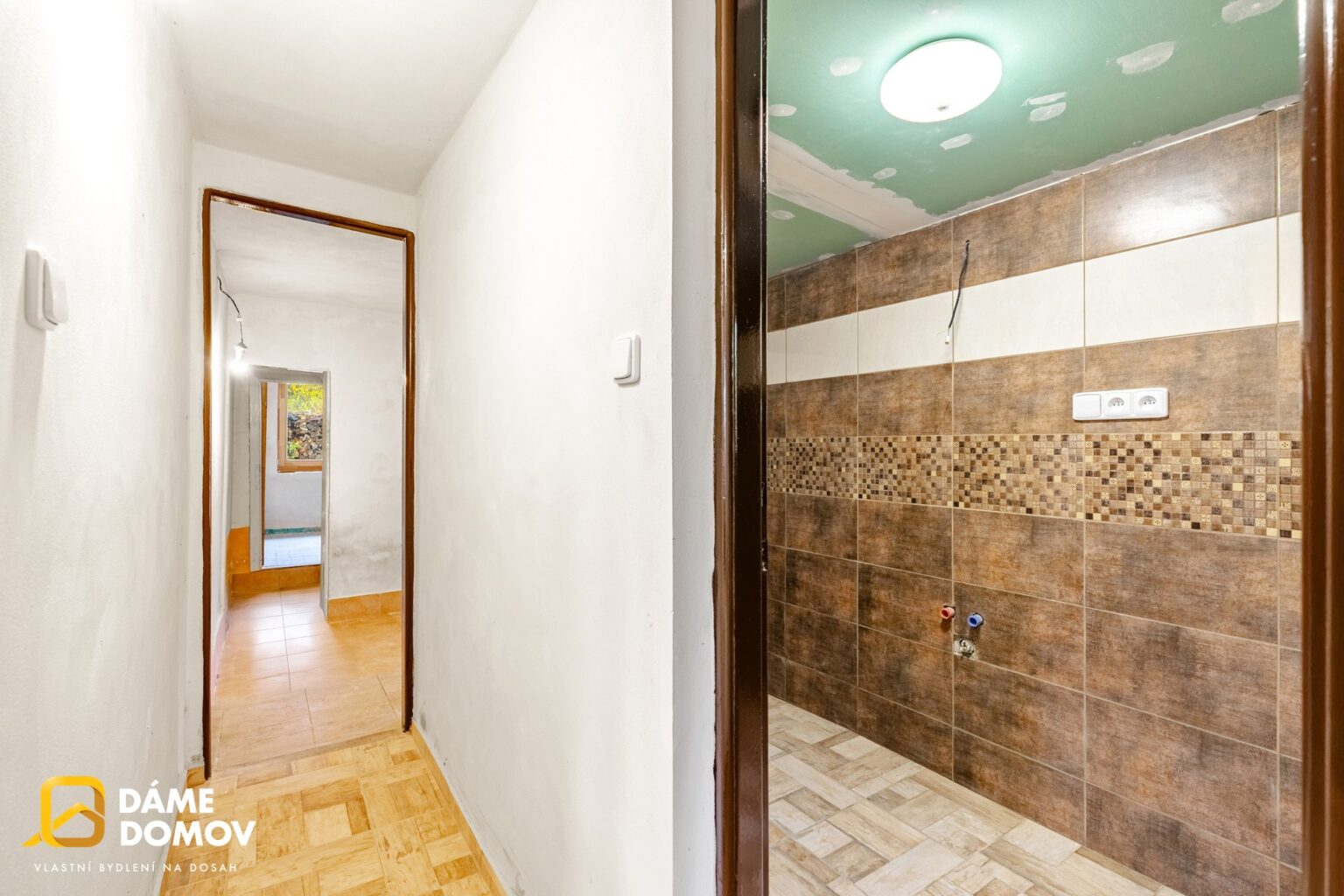 1920x1920wm2410241258-23b98-prodej-rodinneho-domu-86-m2-hostalkova-dsc03224-hdr-f-317d7034a4-2698608089