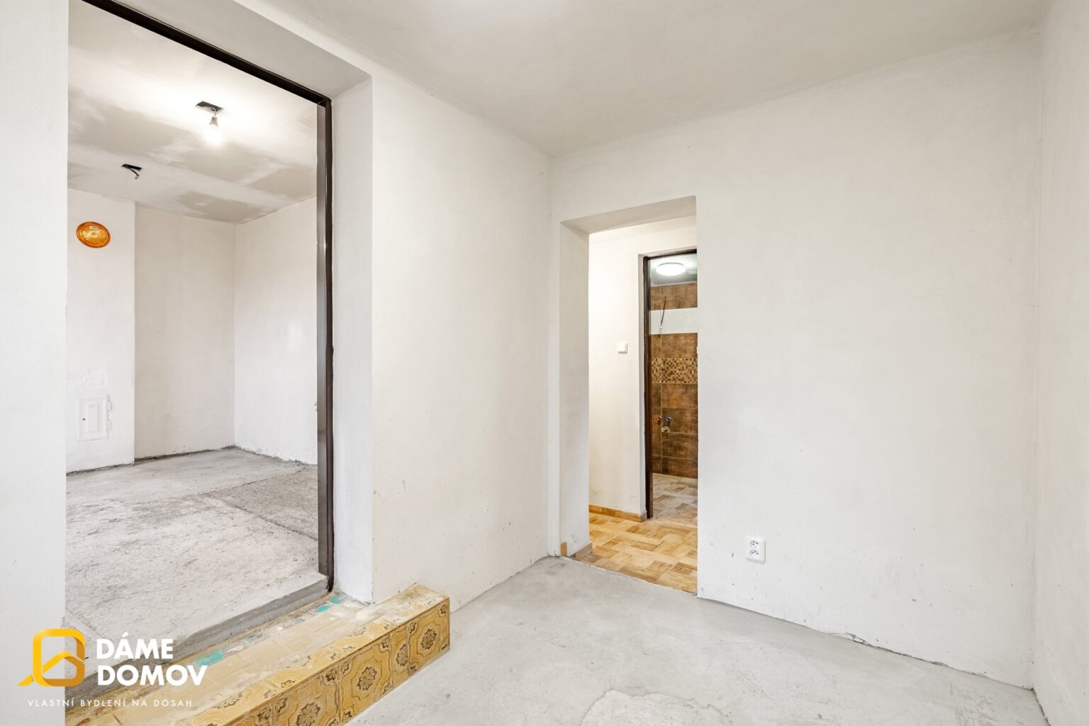 1920x1920wm2410241258-6adea-prodej-rodinneho-domu-86-m2-hostalkova-dsc03127-hdr-f-95867034a4-4001517457