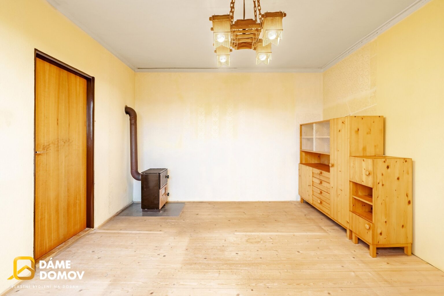 1920x1920wm2410241258-9ceeb-prodej-rodinneho-domu-86-m2-hostalkova-dsc03087-hdr-f-5b3b7034a4-691998047