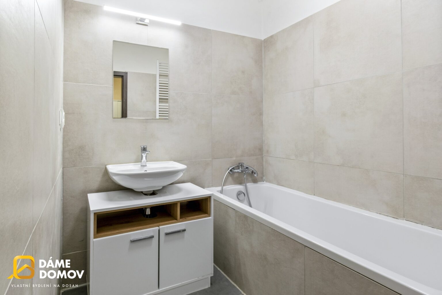 1920x1920wm2410241258-c2c5e-pronajem-byty-2-1-80-m2-zlin-1190-42804-c7557034a4-1431418260